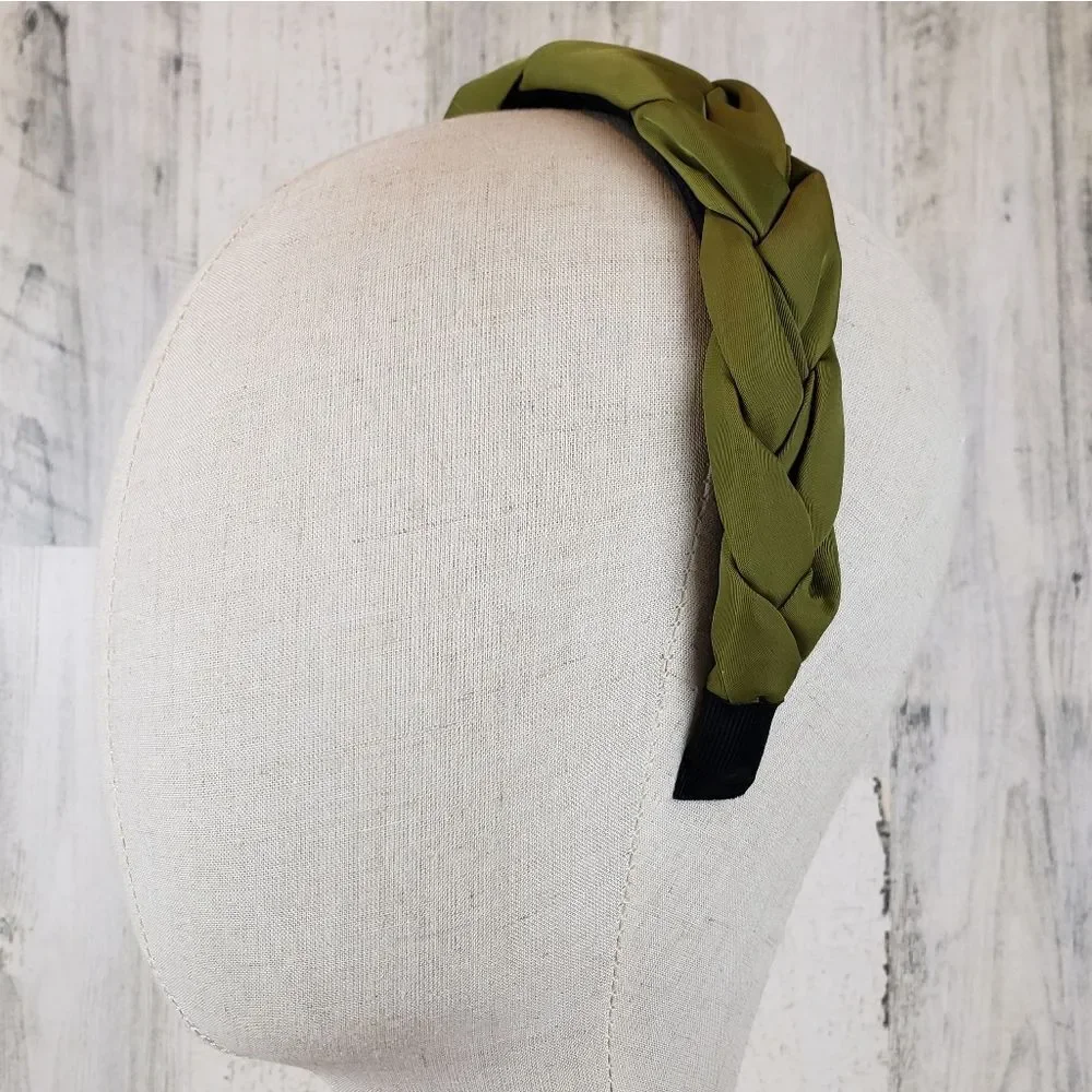 N/A moss green